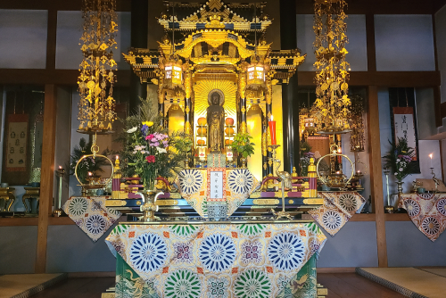 小さき人々とともに